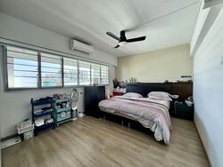 Blk 712 Hougang Avenue 2 (Hougang), HDB Executive #583442931